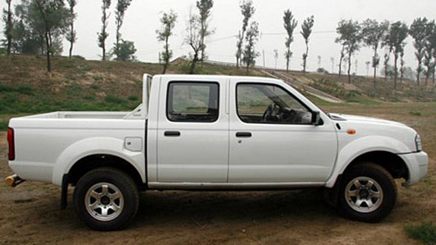 鄭州日產(chǎn) D22皮卡 柴油版 2WD 高級車 國Ⅲ 2009款