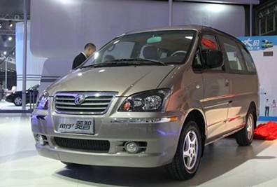 風(fēng)行 菱智 D19 創(chuàng)業(yè)型(長(zhǎng)車)LZ6510AD1S 7座 國三 2011款