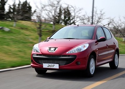 東風(fēng)標(biāo)致207兩廂 2013款 Cross1.6L 手動(dòng)馭樂版