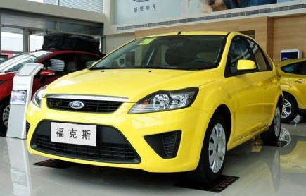 2013款經(jīng)典福克斯兩廂1.8L 手動時尚版